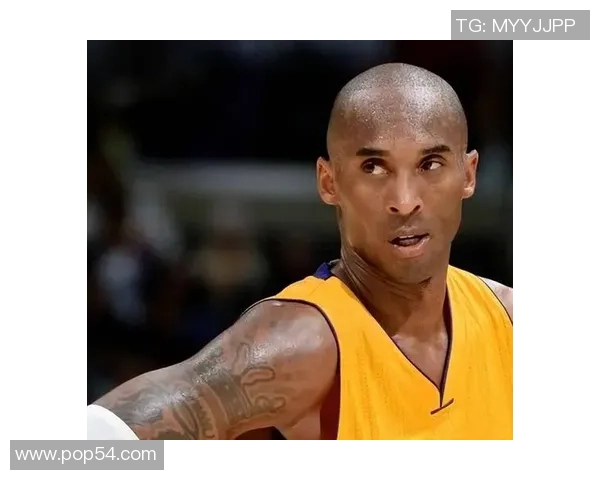 科比·布莱恩特：篮球传奇背后的奋斗与精神之路